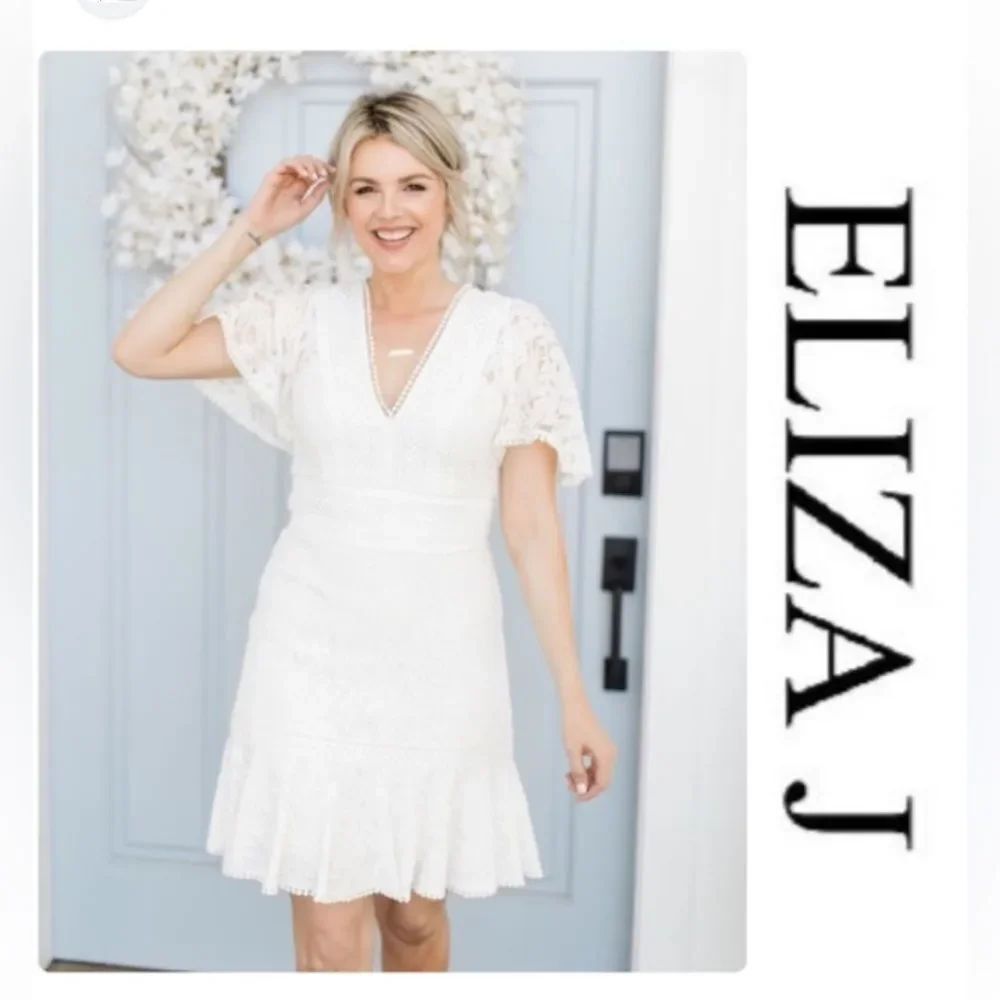 Eliza J White Lace Fit Flare V Neck Dress Size 0 Bridal Wedding
